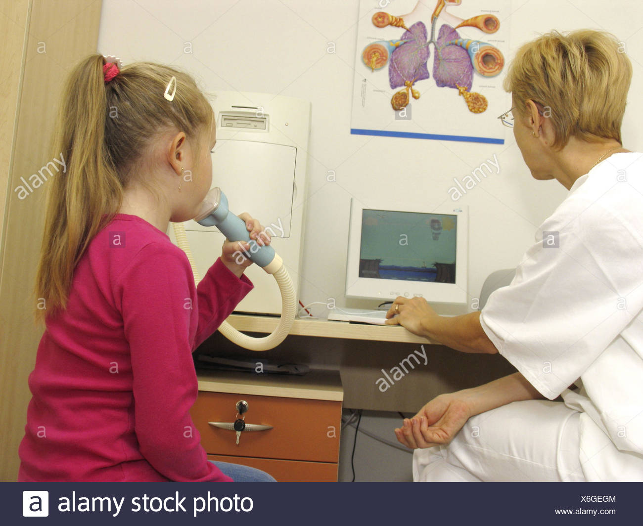 Spirometry Test Child Stock Photos & Spirometry Test Child Stock Images