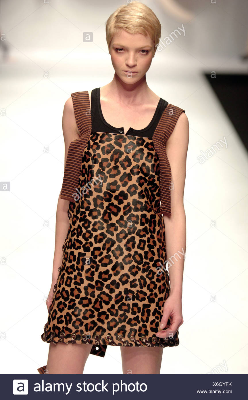Byblos Ready To Wear Milan A W Model Mariacarla Boscono Very Short