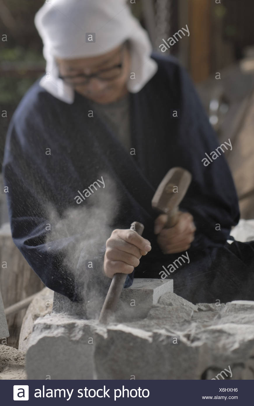 Hammer Chisel Sculptor Stone Stock Photos & Hammer Chisel Sculptor