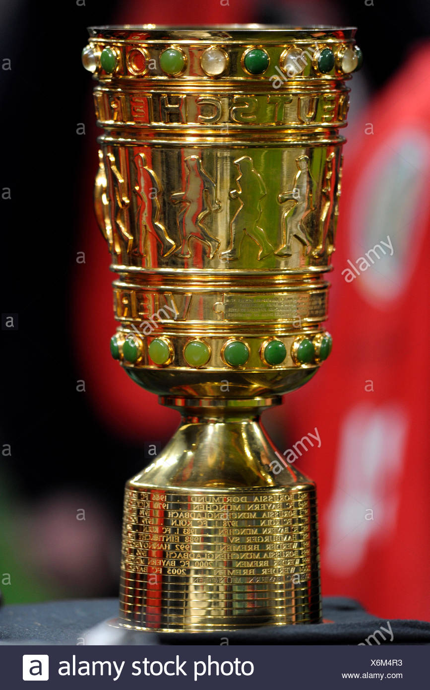 Football League Cup Trophy High Resolution Stock Photography And Images Alamy