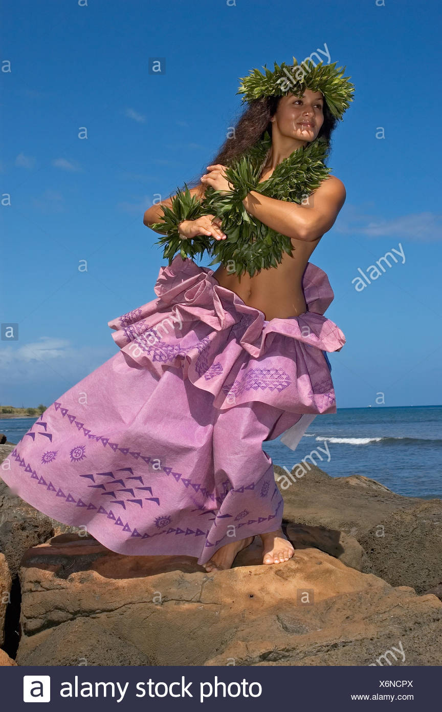 Hula Dancer Haku Lei In Stock Photos & Hula Dancer Haku Lei In Stock ...