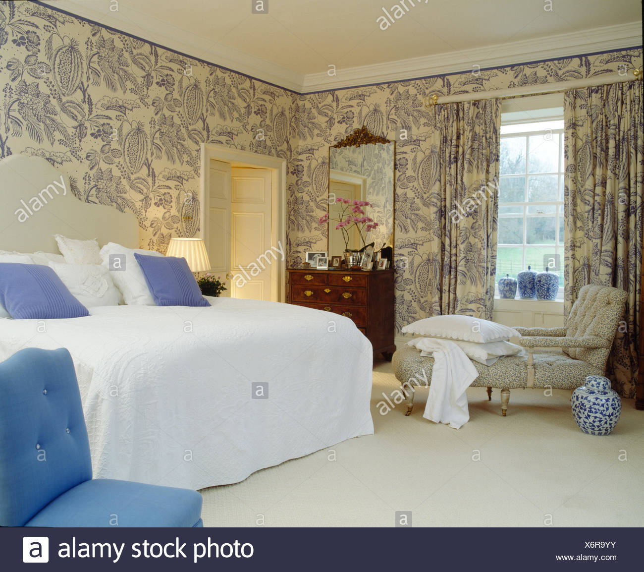 Matching Curtains Stock Photos Matching Curtains Stock Images