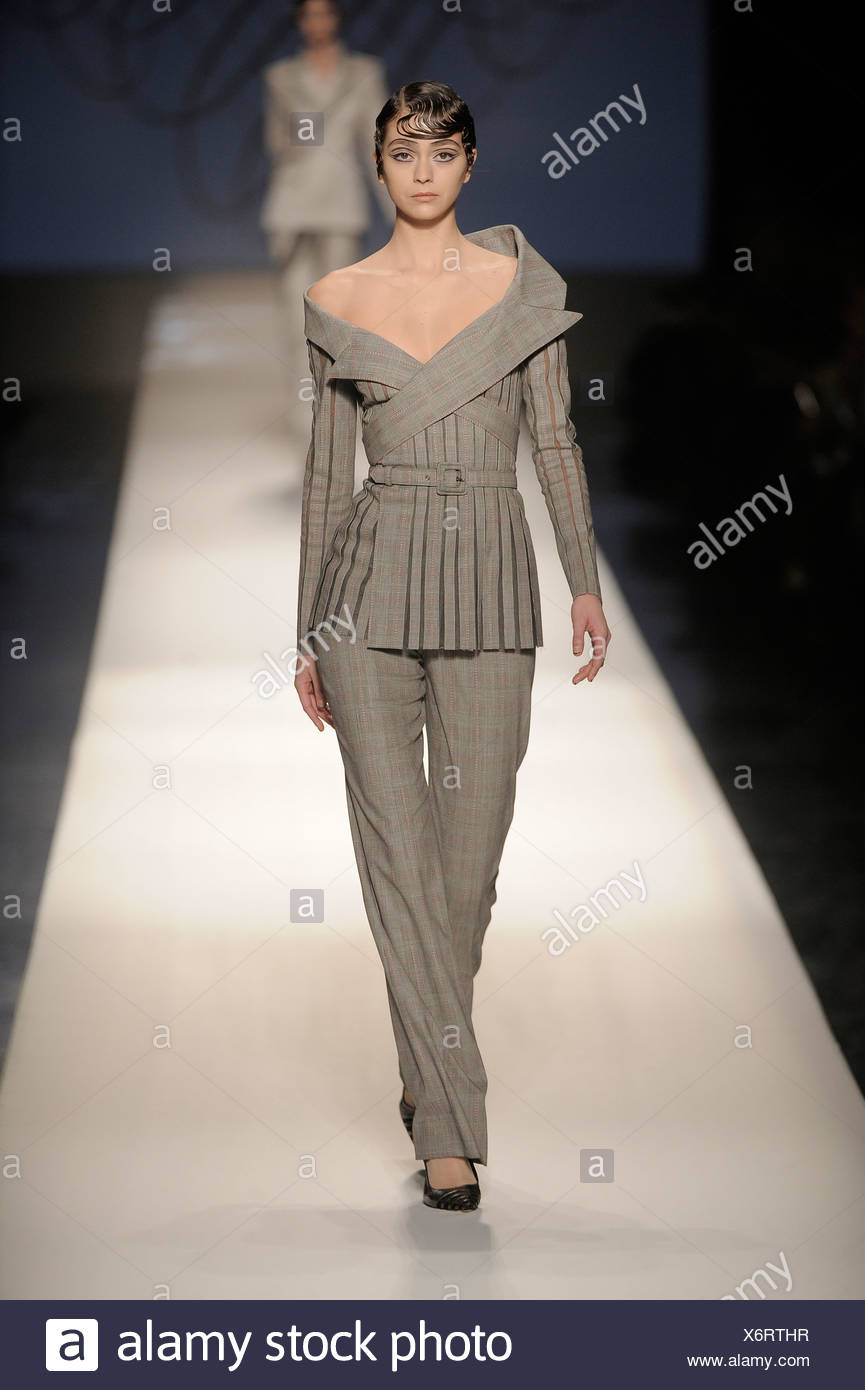 Jean Paul Gaultier Paris Haute Couture Spring Summer Finger Wave