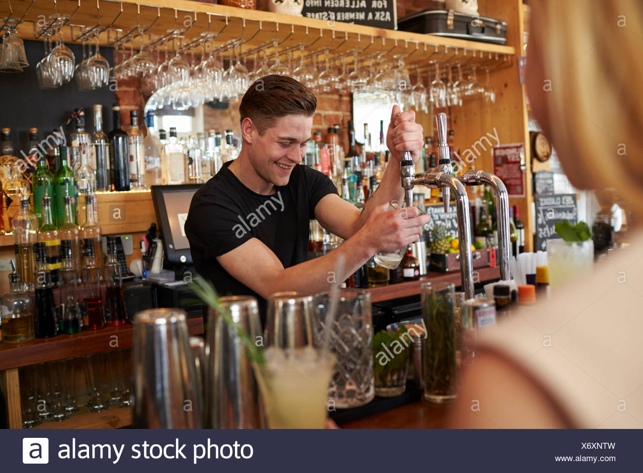 Busy Bar Counter High Resolution Stock Photography and Images Alamy