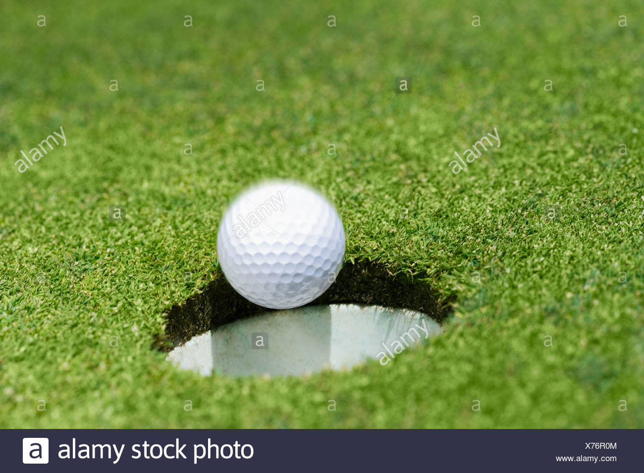 Golf Ball Drop Stock Photos & Golf Ball Drop Stock Images Alamy