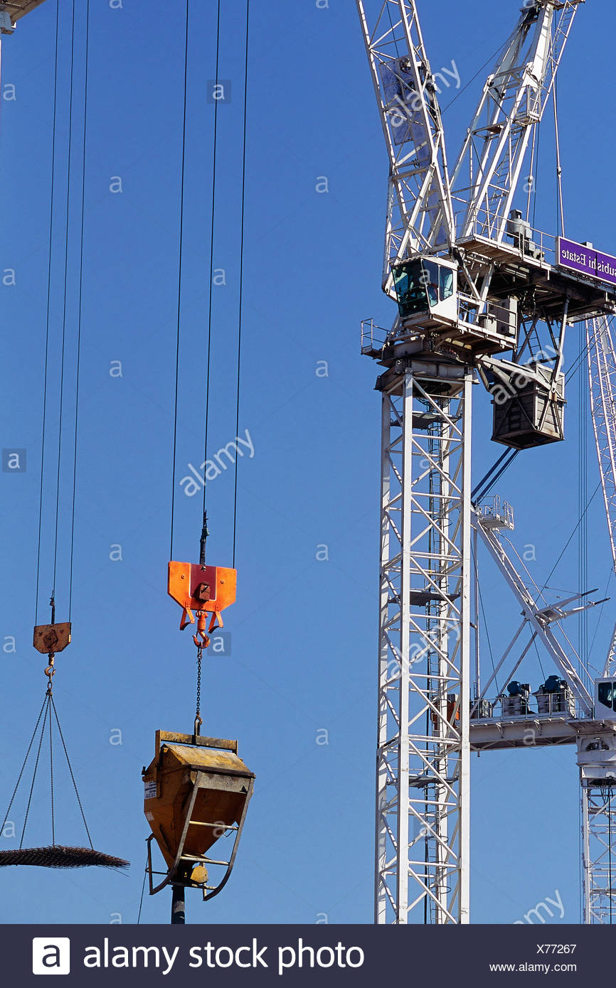 Tower Crane Lifting Stock Photos & Tower Crane Lifting Stock Images Alamy