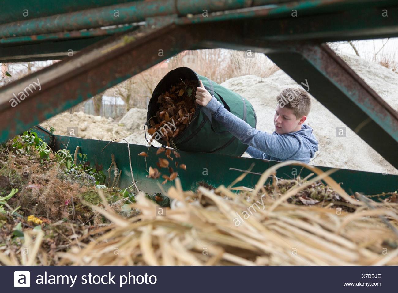 Person Recycling Bin High Resolution Stock Photography and Images Alamy