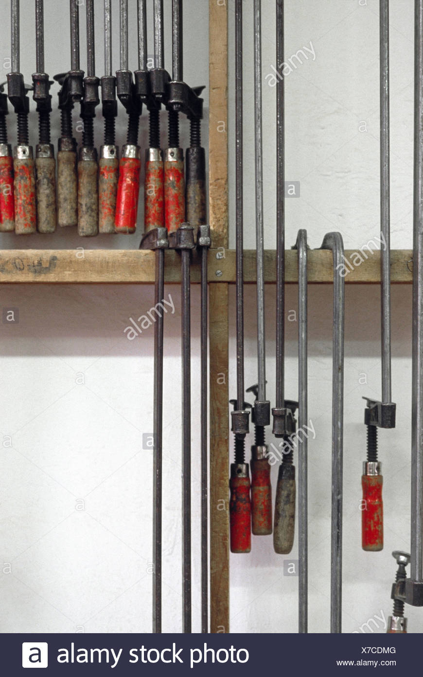 Shelf Vices Detail Clamps Grips Screws Straps Series Wall