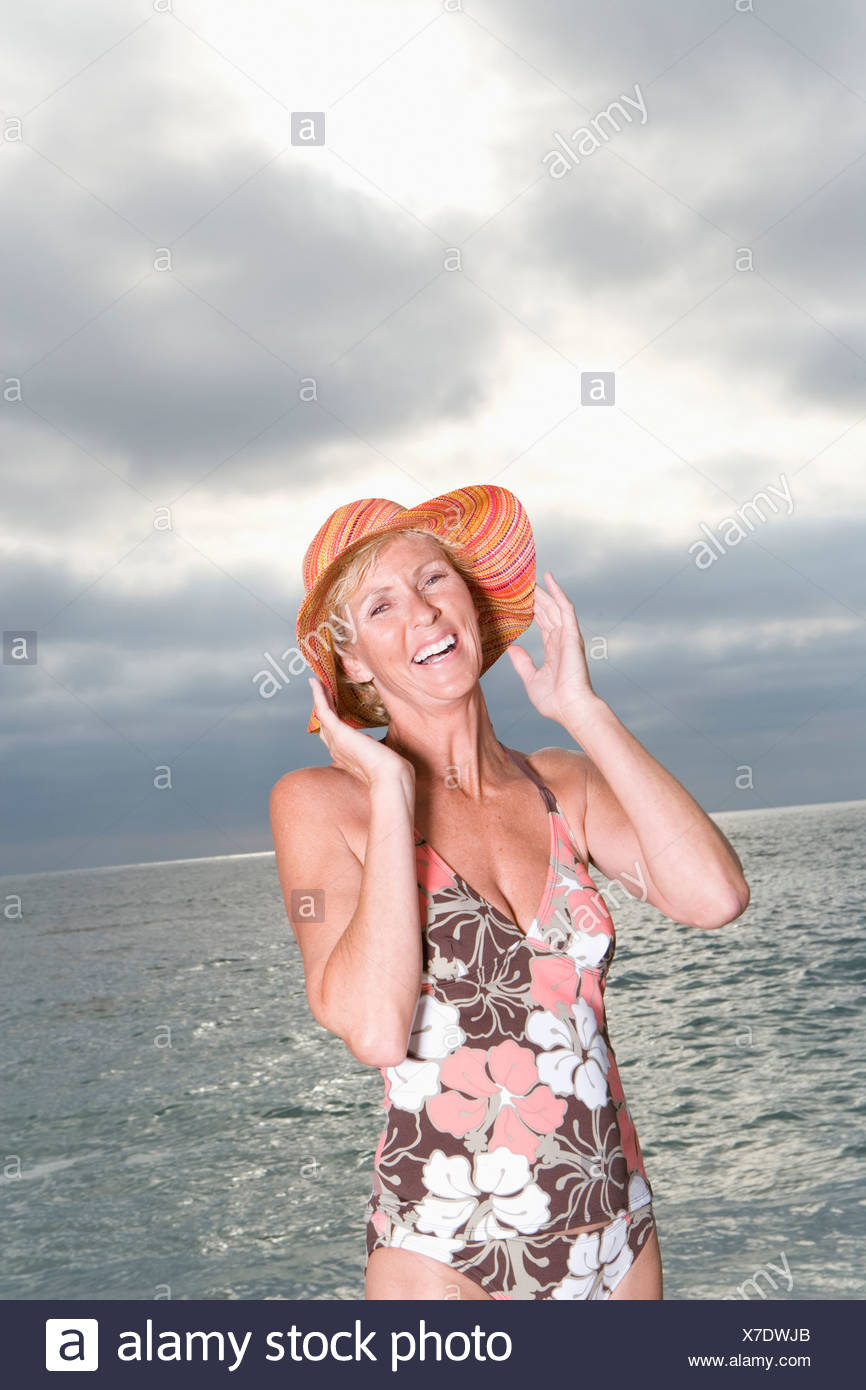 matures at the beach Ryan seacrest sex life