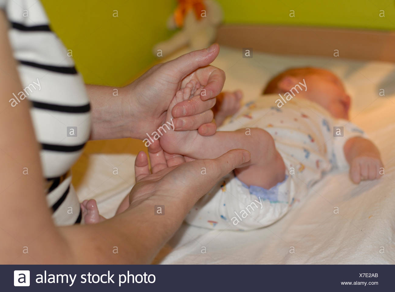 Babymassage Stock Photos Babymassage Stock Images Alamy