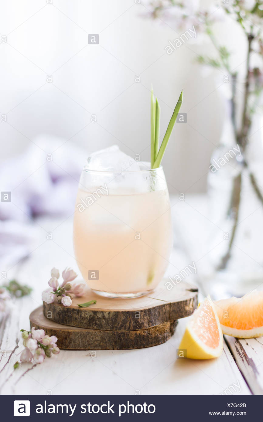 Pink White Flowers High Resolution Stock Photography and Images Alamy