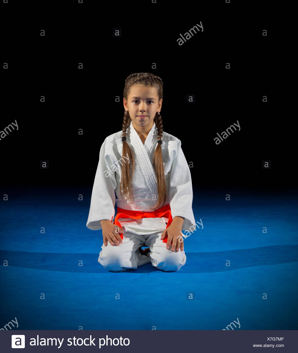 Little boxer girl hits dad Little boxer girl hits dad