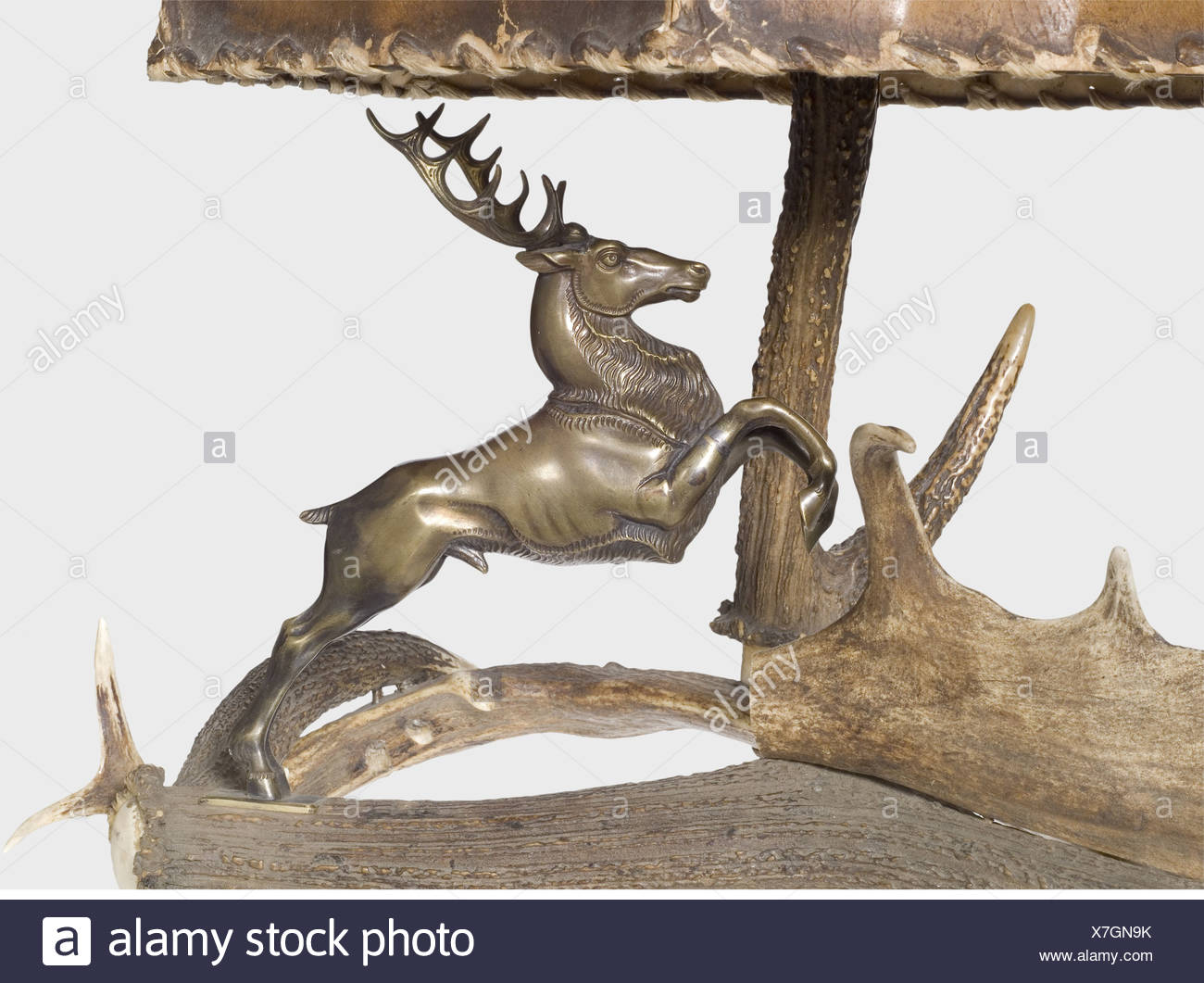 bronze stag table lamp
