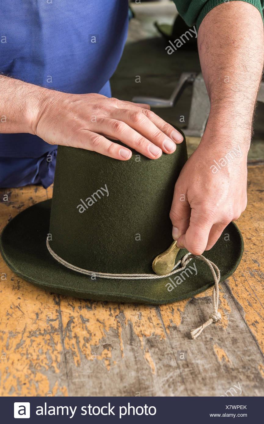 shaping a wool felt hat