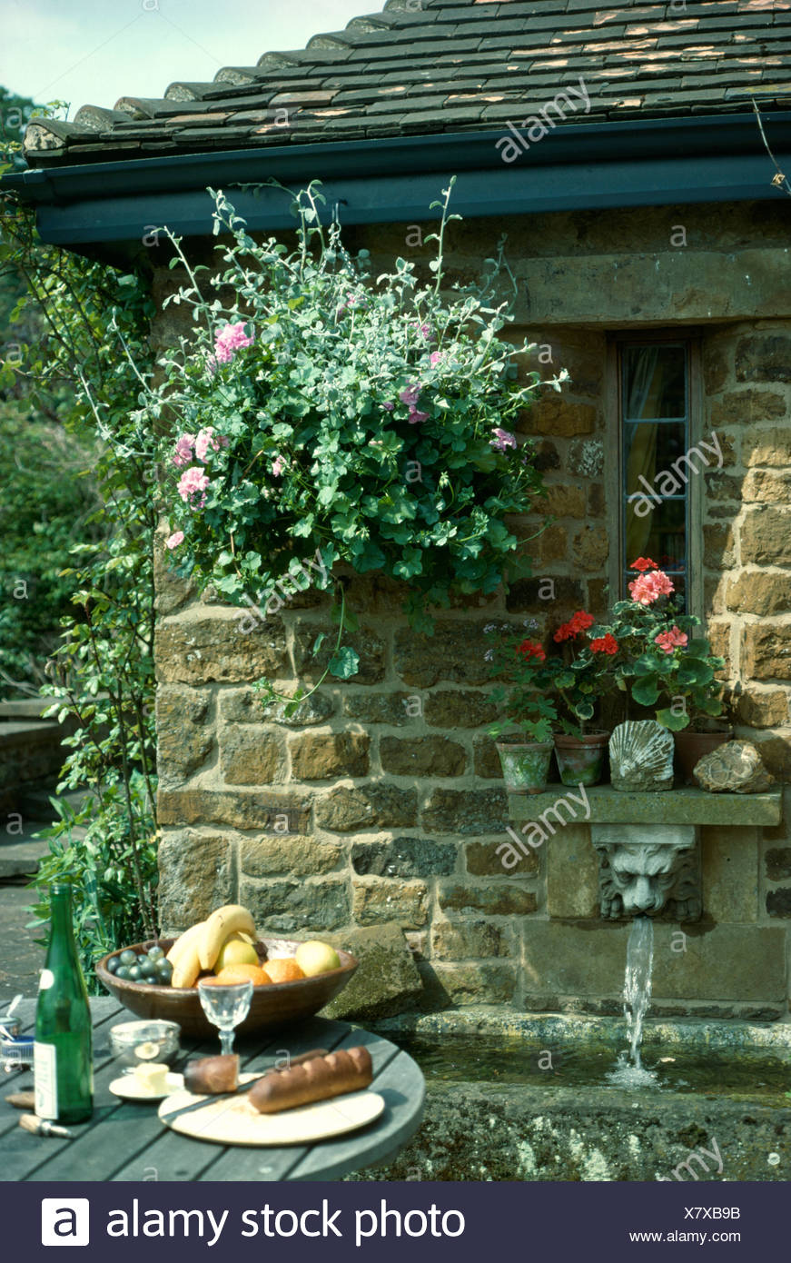 Cottages With Hanging Basket High Resolution Stock Photography and