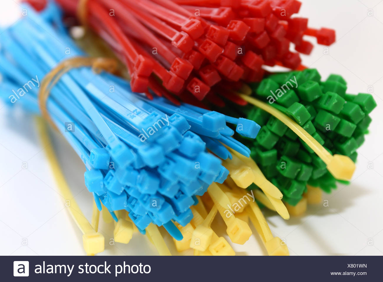 coloured cable ties