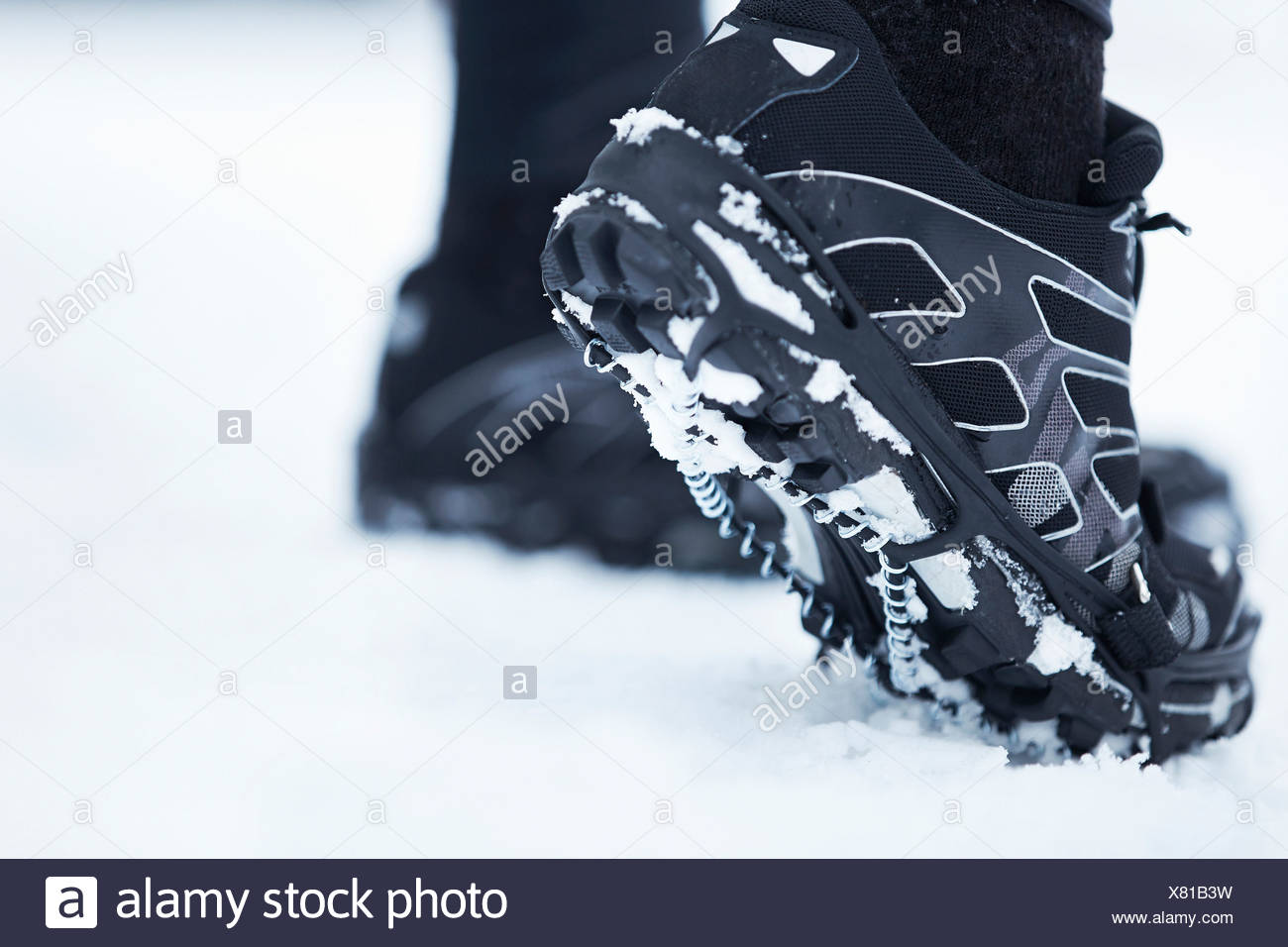 snow running shoes