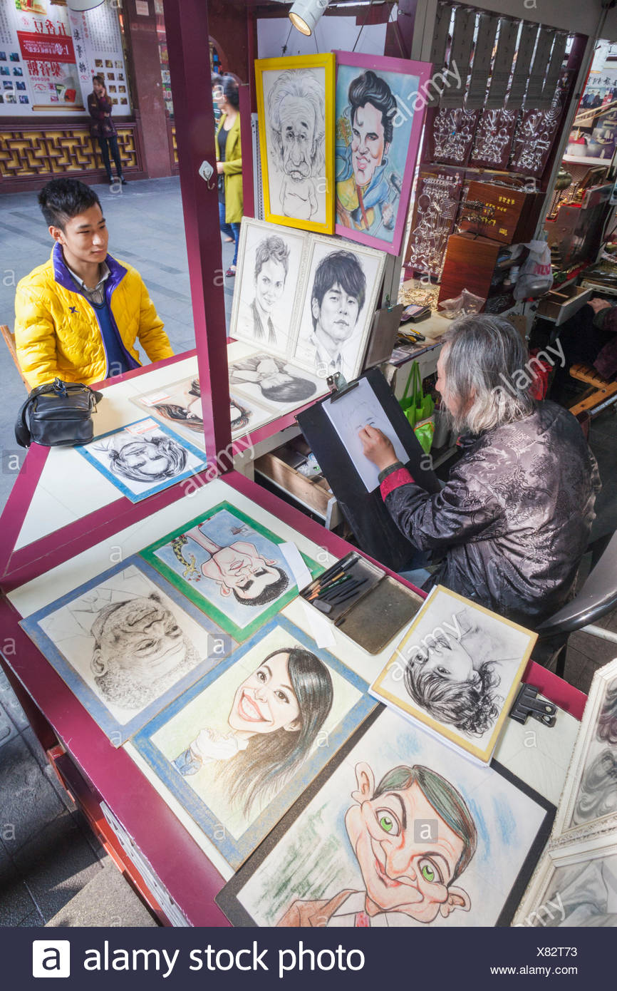 China, Shanghai, Yuyuan Garden, Caricature Artist Stock ...