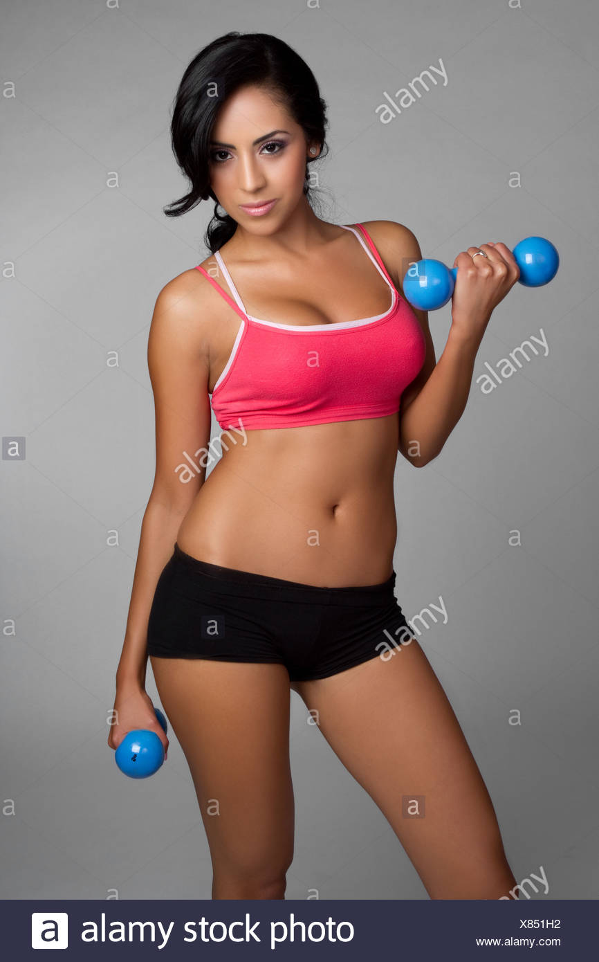 https://c8.alamy.com/comp/X851H2/beautiful-latin-fitness-girl-exercising-X851H2.jpg