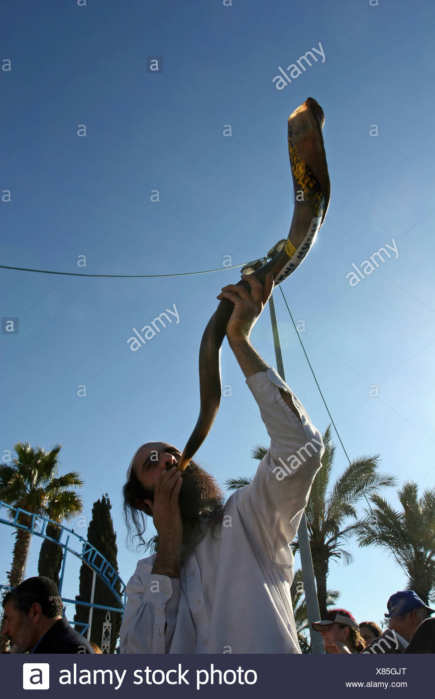 Shofar Blowing High Resolution Stock Photography and Images Alamy