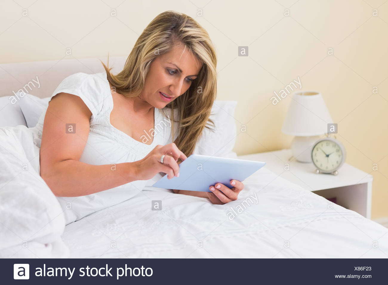 bed blonde in mature Bed blonde in mature