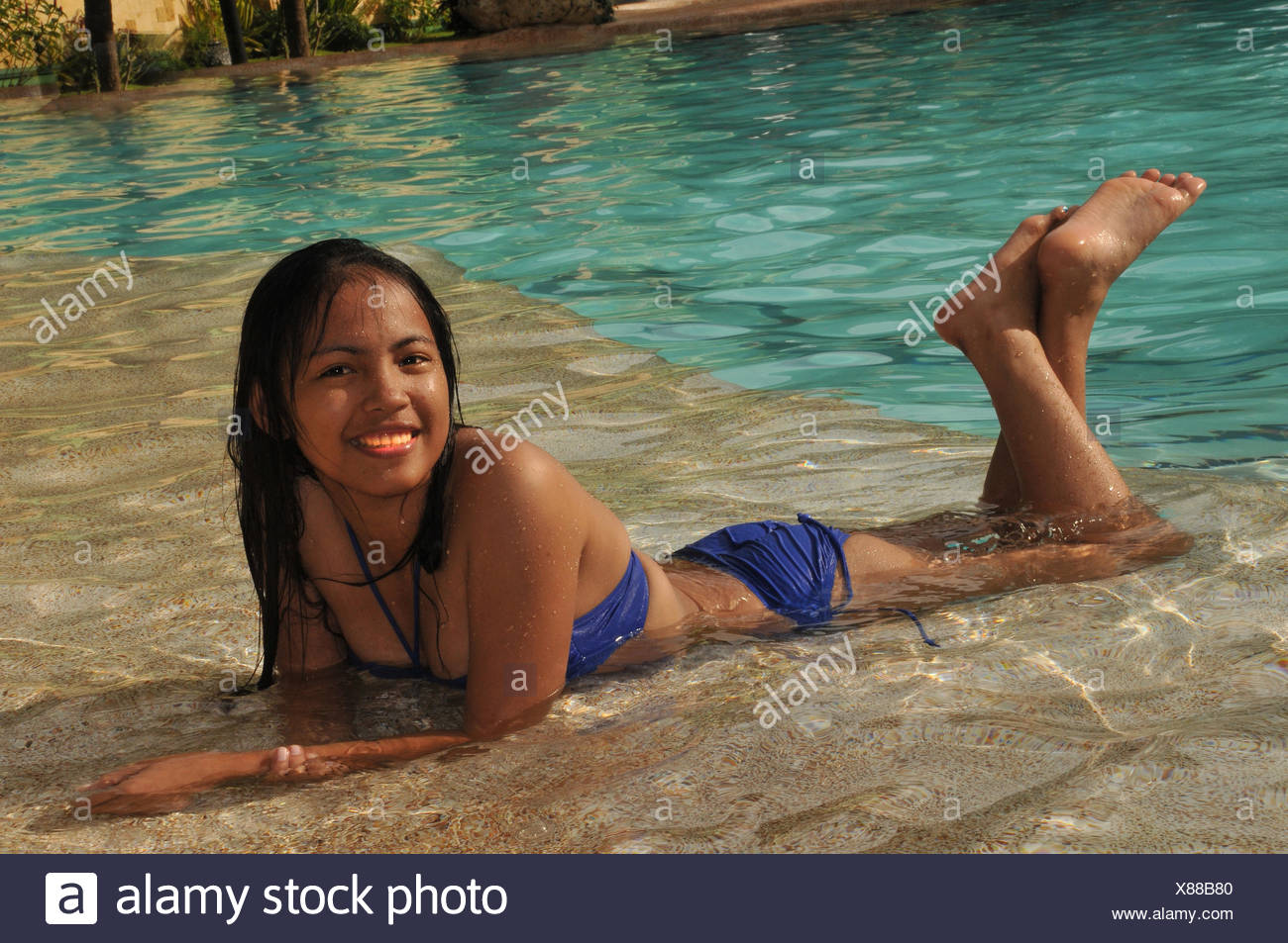 girls girls bathing