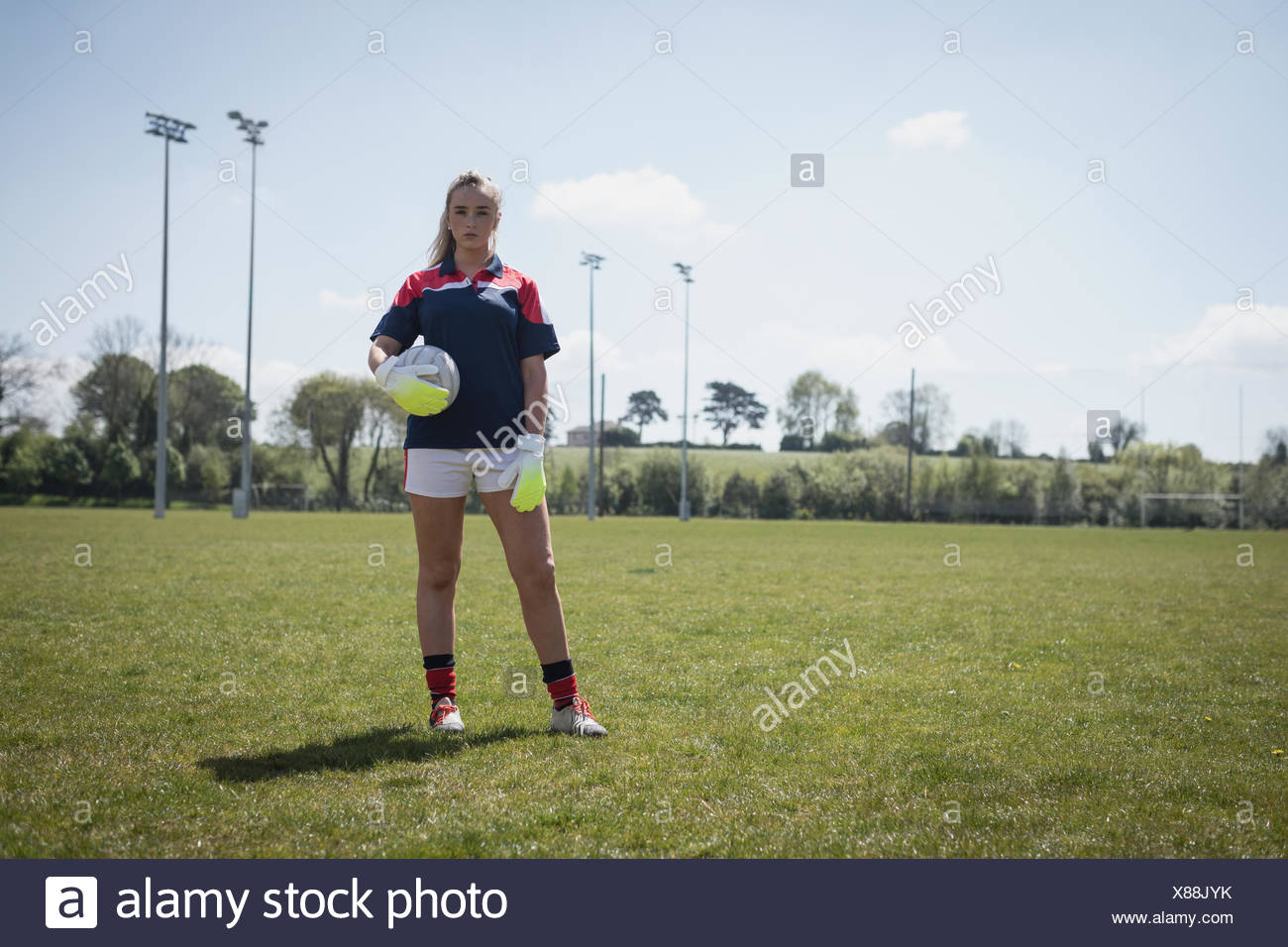 Female Soccer Goalie High Resolution Stock Photography and Images Alamy