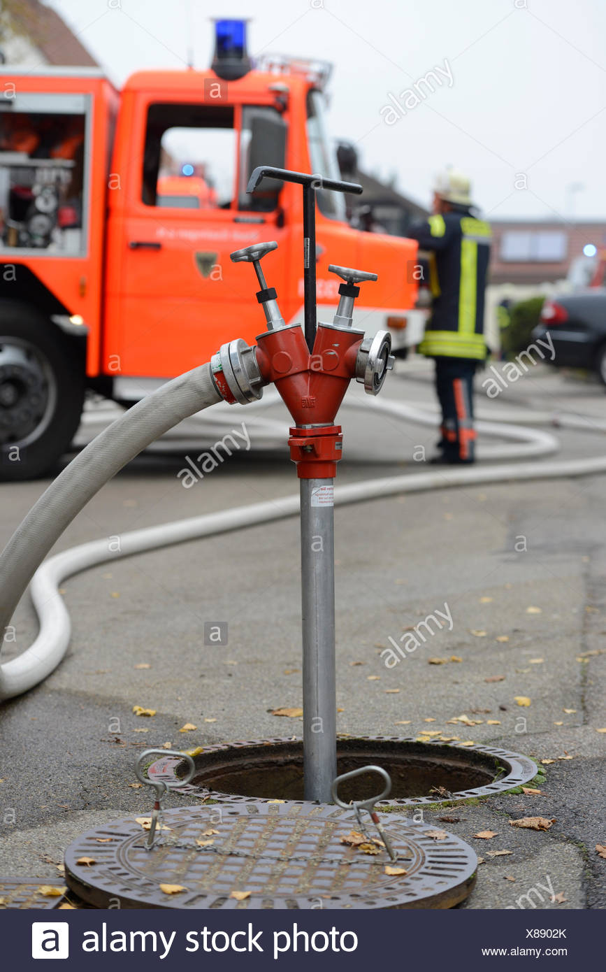 Underground Hydrant Stock Photos & Underground Hydrant Stock Images Alamy