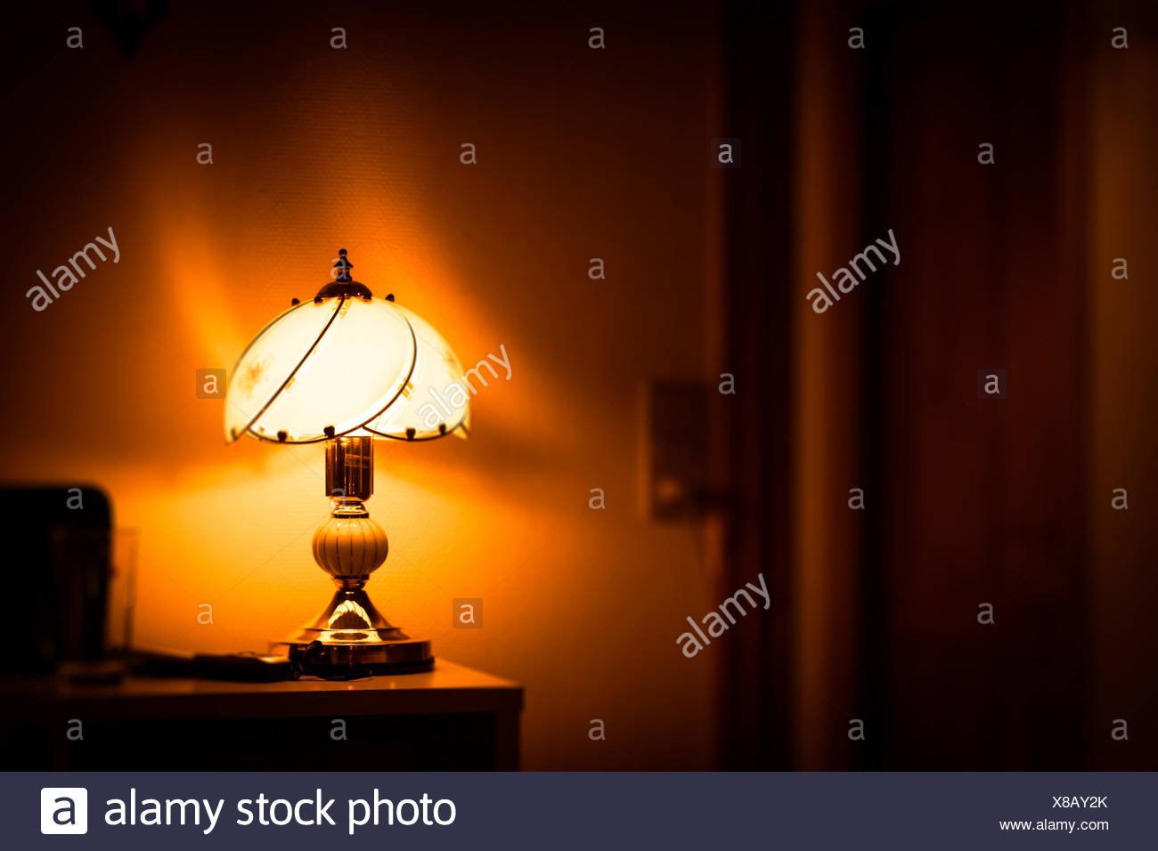 table lamp old fashioned