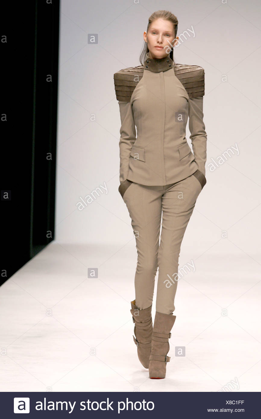 ankle boots with suit