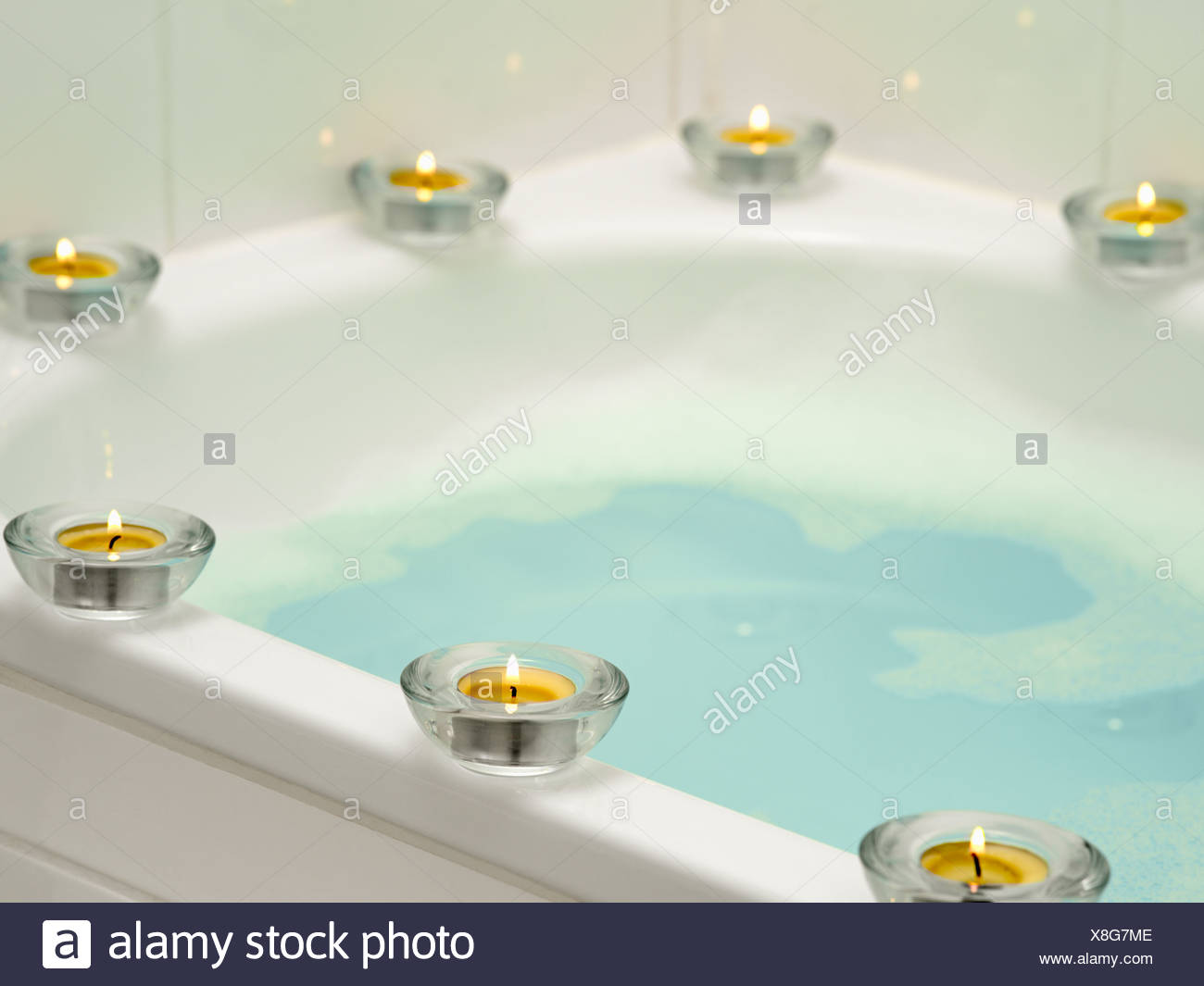 Bathtub Candles High Resolution Stock Photography and Images Alamy