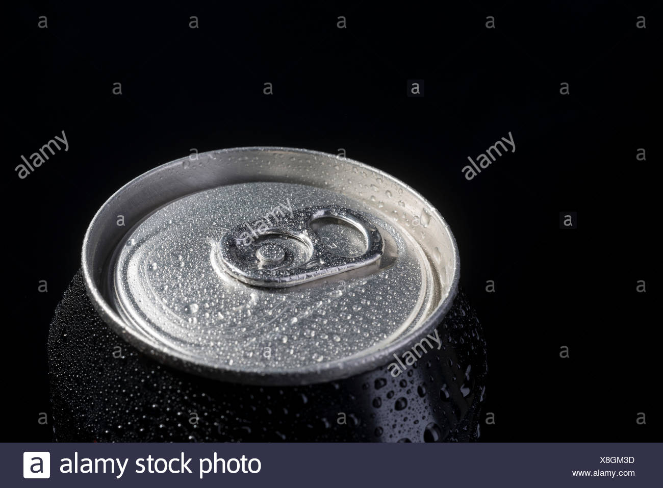 Download Drinks Can With Water Condensation Stock Photo Alamy Yellowimages Mockups