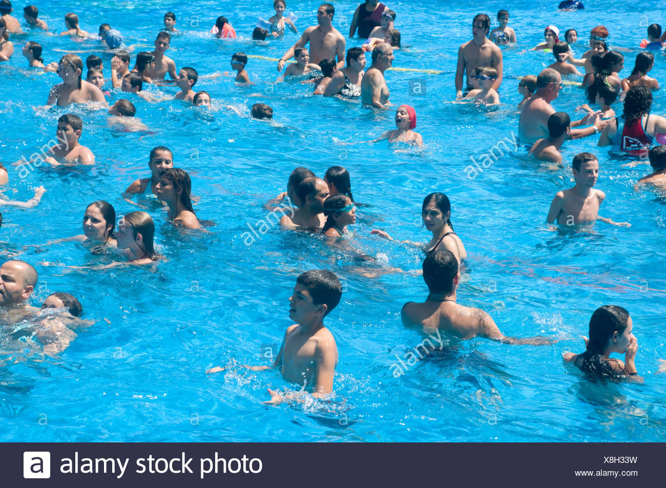 Crowded Pool High Resolution Stock Photography and Images Alamy