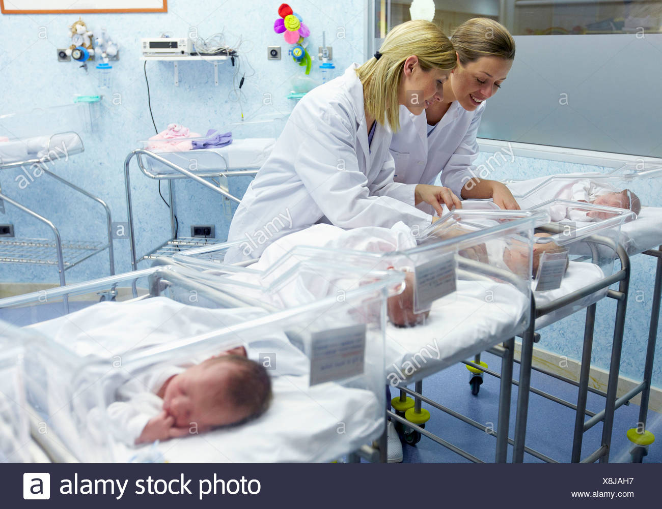 Nurses And Newborn Babies Child Care Unit Pediatrics Hospital Policlinica Gipuzkoa San Sebastian Donostia Euskadi Spain Stock Photo Alamy