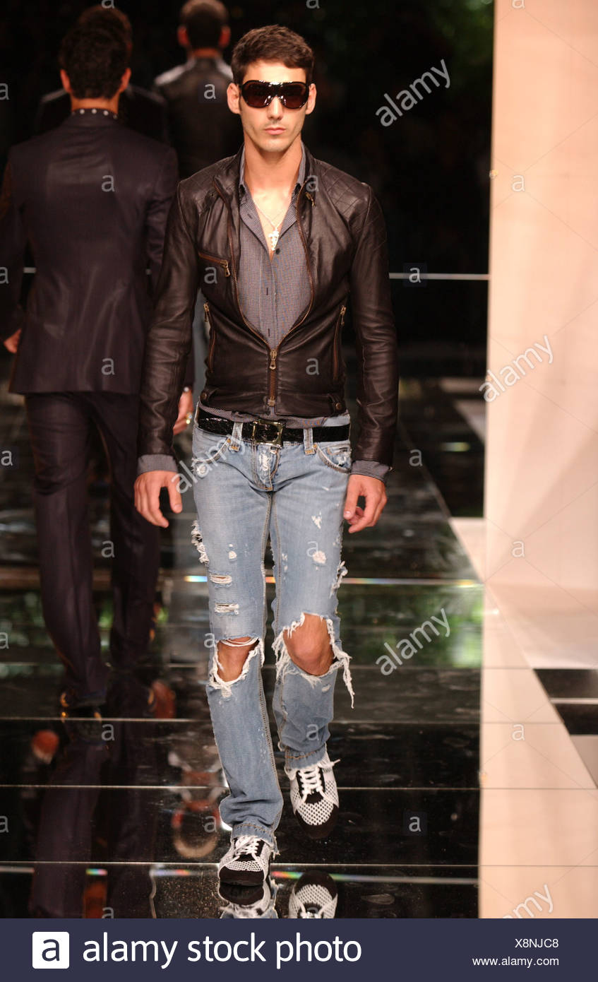 tight black ripped jeans