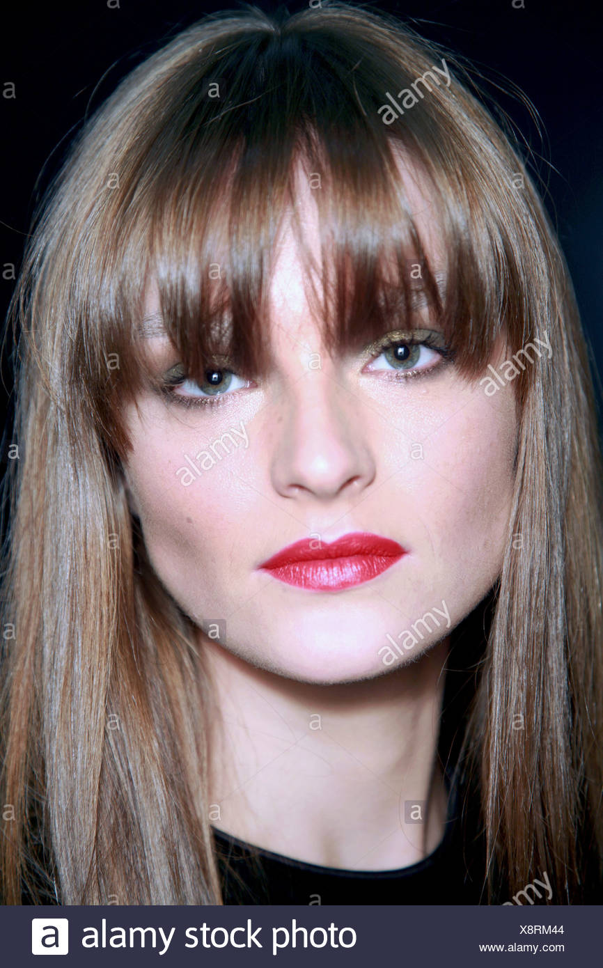 Dolce And Gabbana Backstage Milan Autumn Winter Brunette Straight