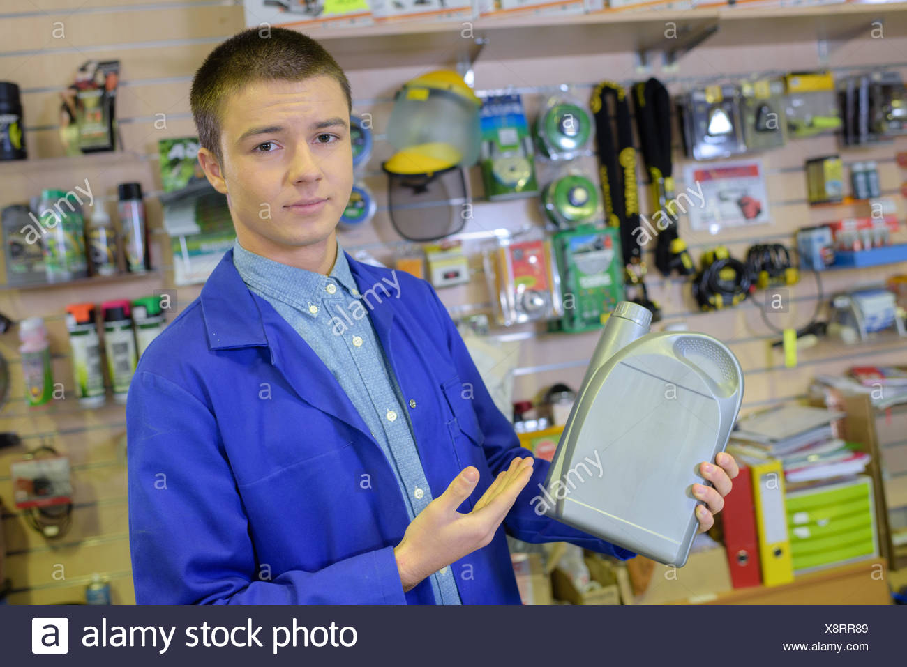 One Stop Garage Stock Photo 280806297 Alamy