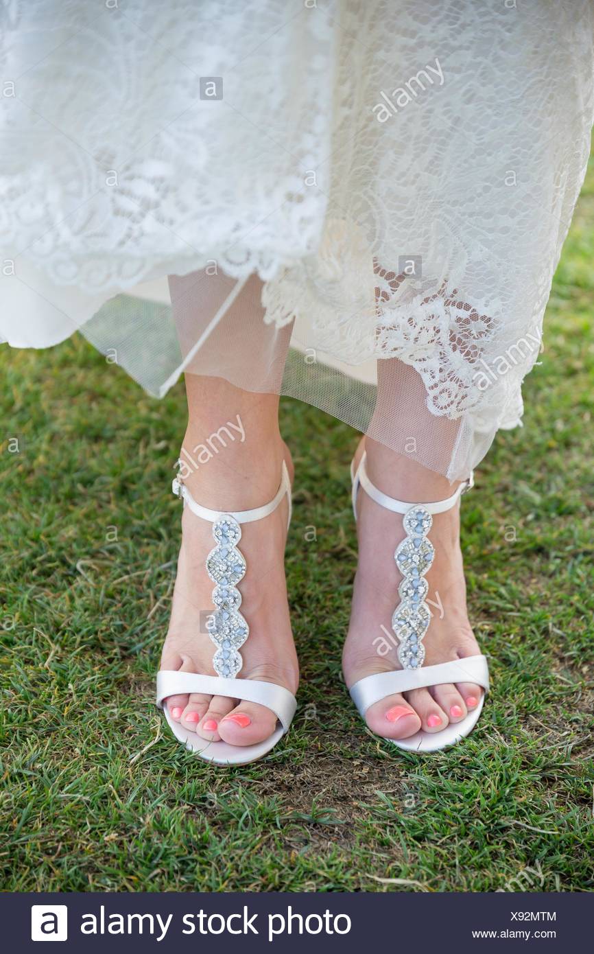 wedding shoes for grass