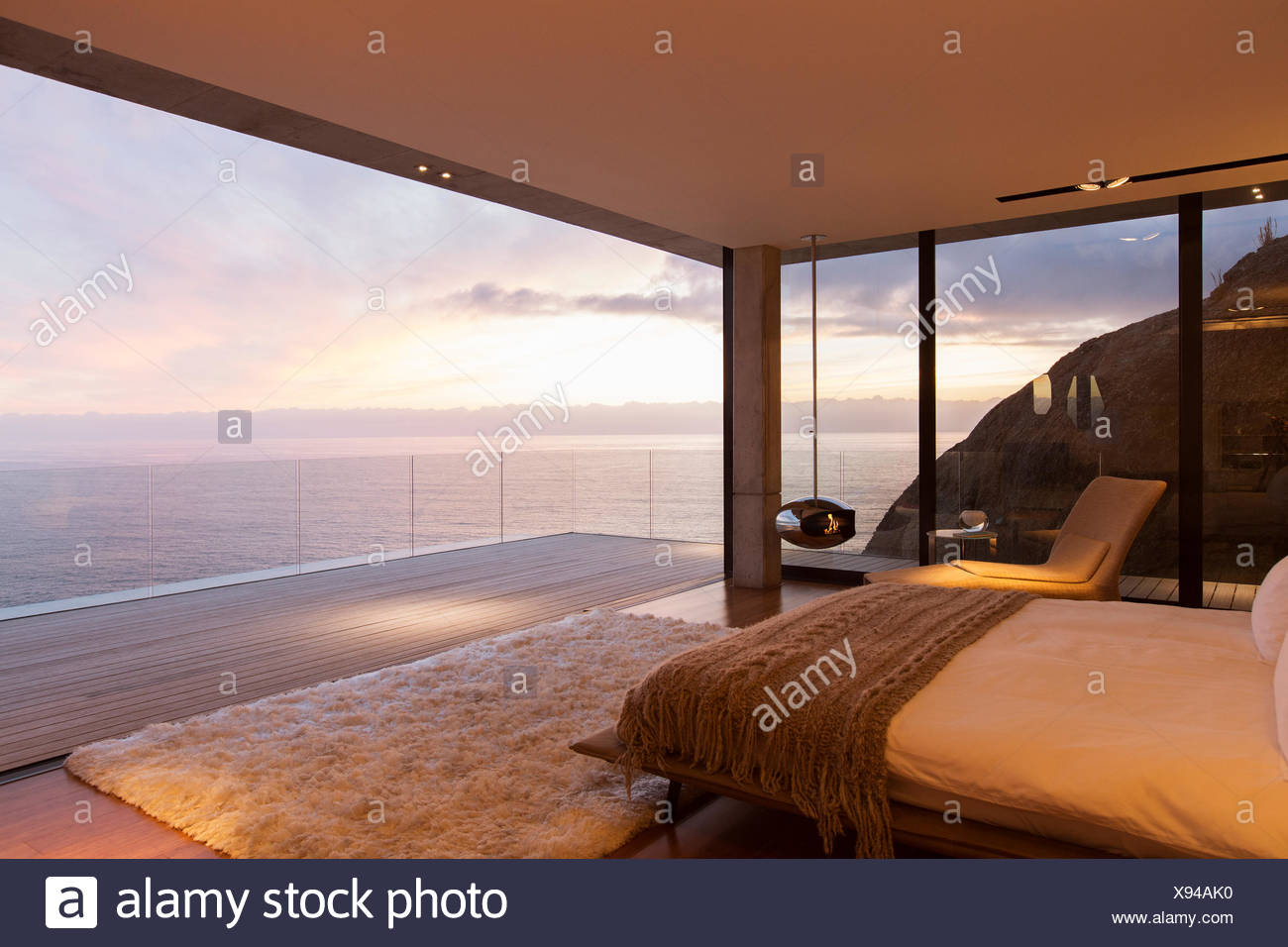 Modern House Overlooking Ocean High Resolution Stock Photography and Images Alamy