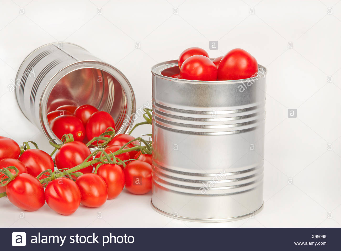 Tins Tomatoes High Resolution Stock Photography and Images Alamy