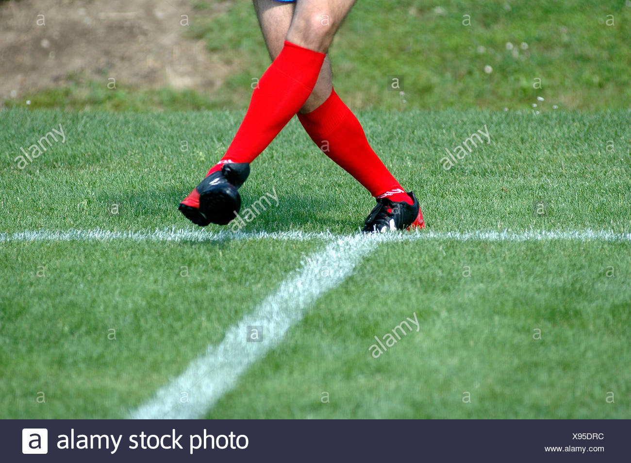 Knock Knees High Resolution Stock Photography and Images Alamy