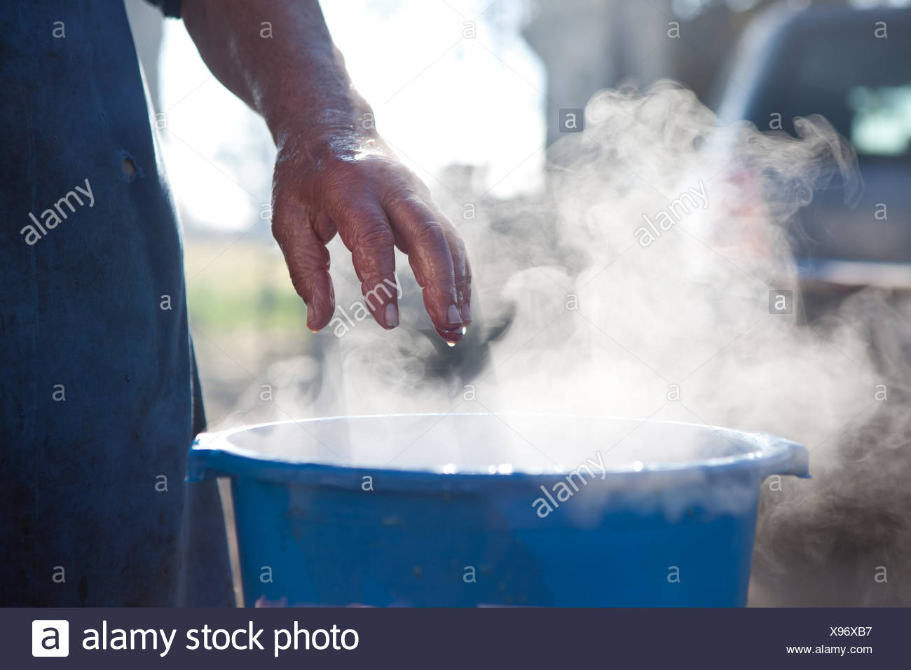 Hot water bucket Stock Photo: 281050203 - Alamy