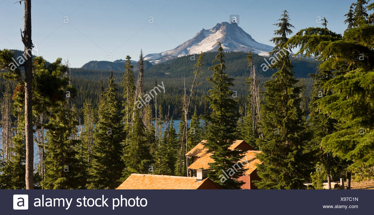 Panoramic View Cabins Around Olallie Lake Near Mount Jefferson