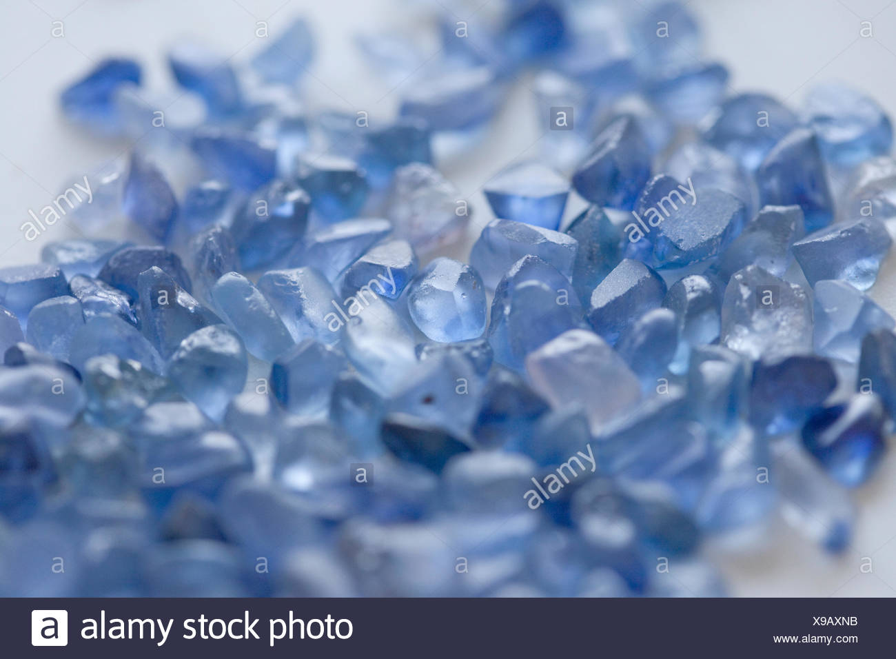 Uncut Sapphire Stock Photos & Uncut Sapphire Stock Images - Alamy