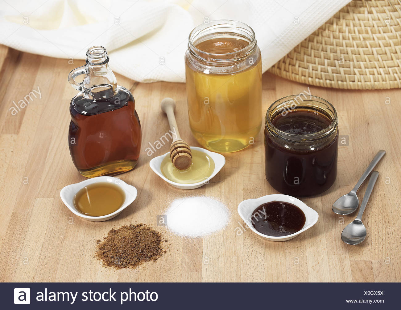 Fine Granulated Sugar Brown Sugar Maple Syrup Molasses And Honey Stock Photo Alamy