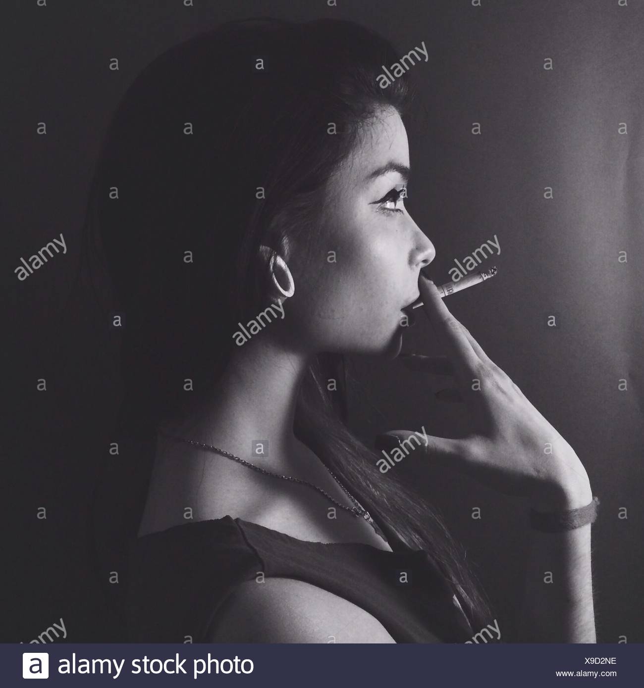 Smoking Side View High Resolution Stock Photography and Images Alamy