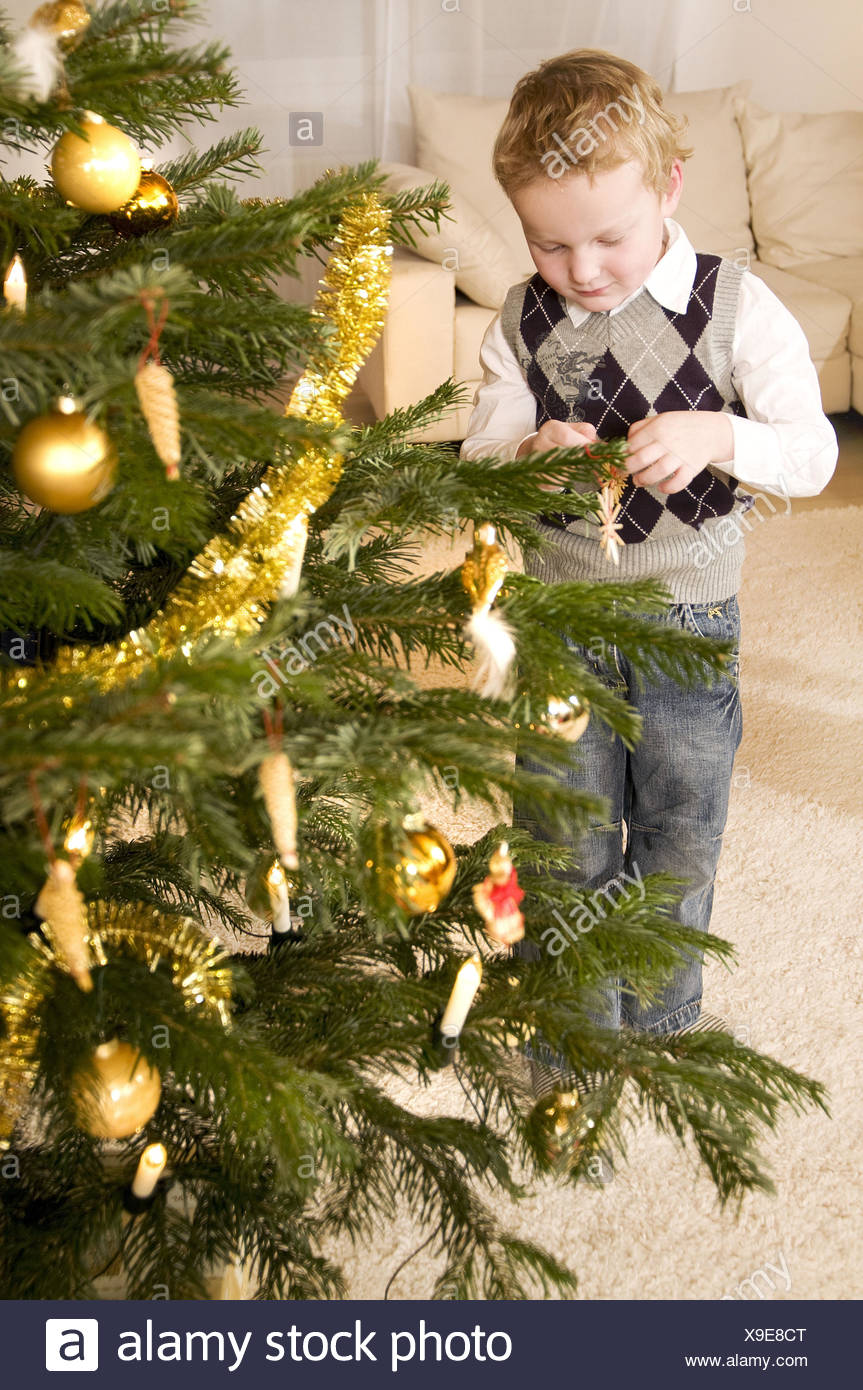 boy christmas tree ideas