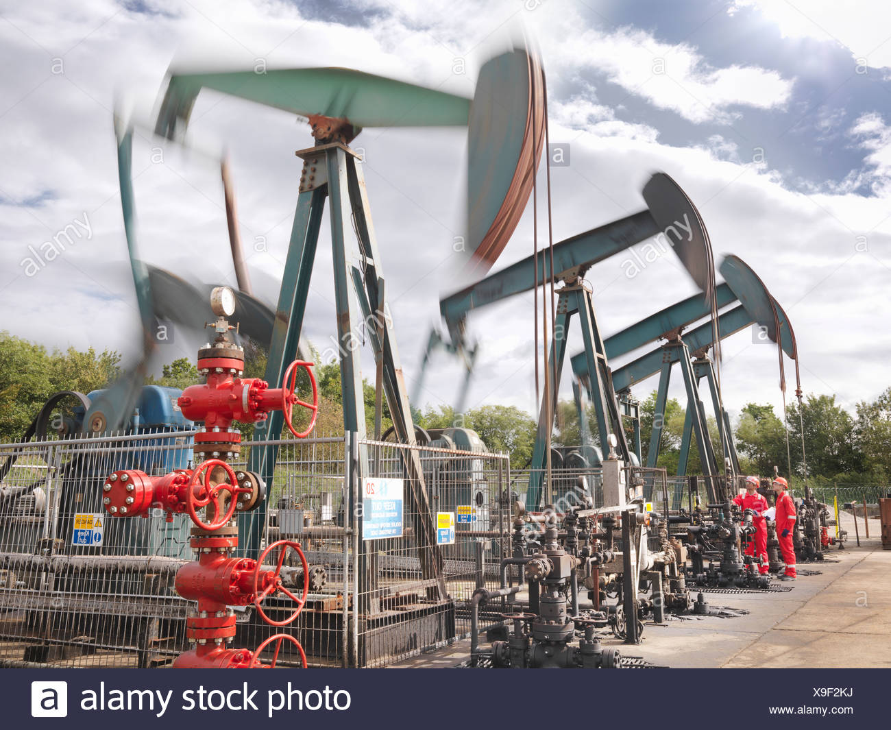Drilling For Oil High Resolution Stock Photography and Images Alamy