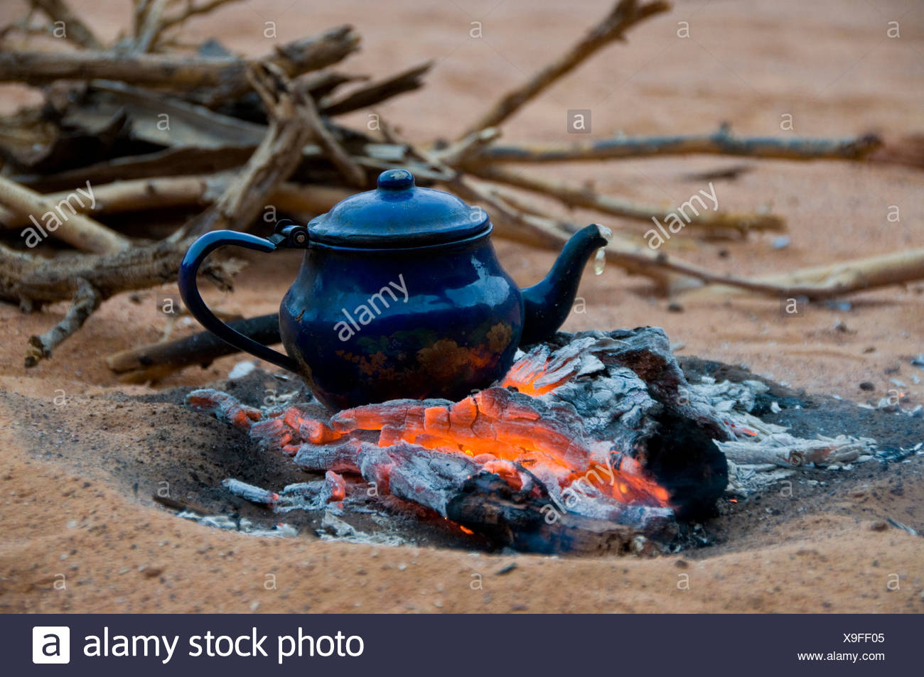 Tea Pot Fire High Resolution Stock Photography and Images Alamy