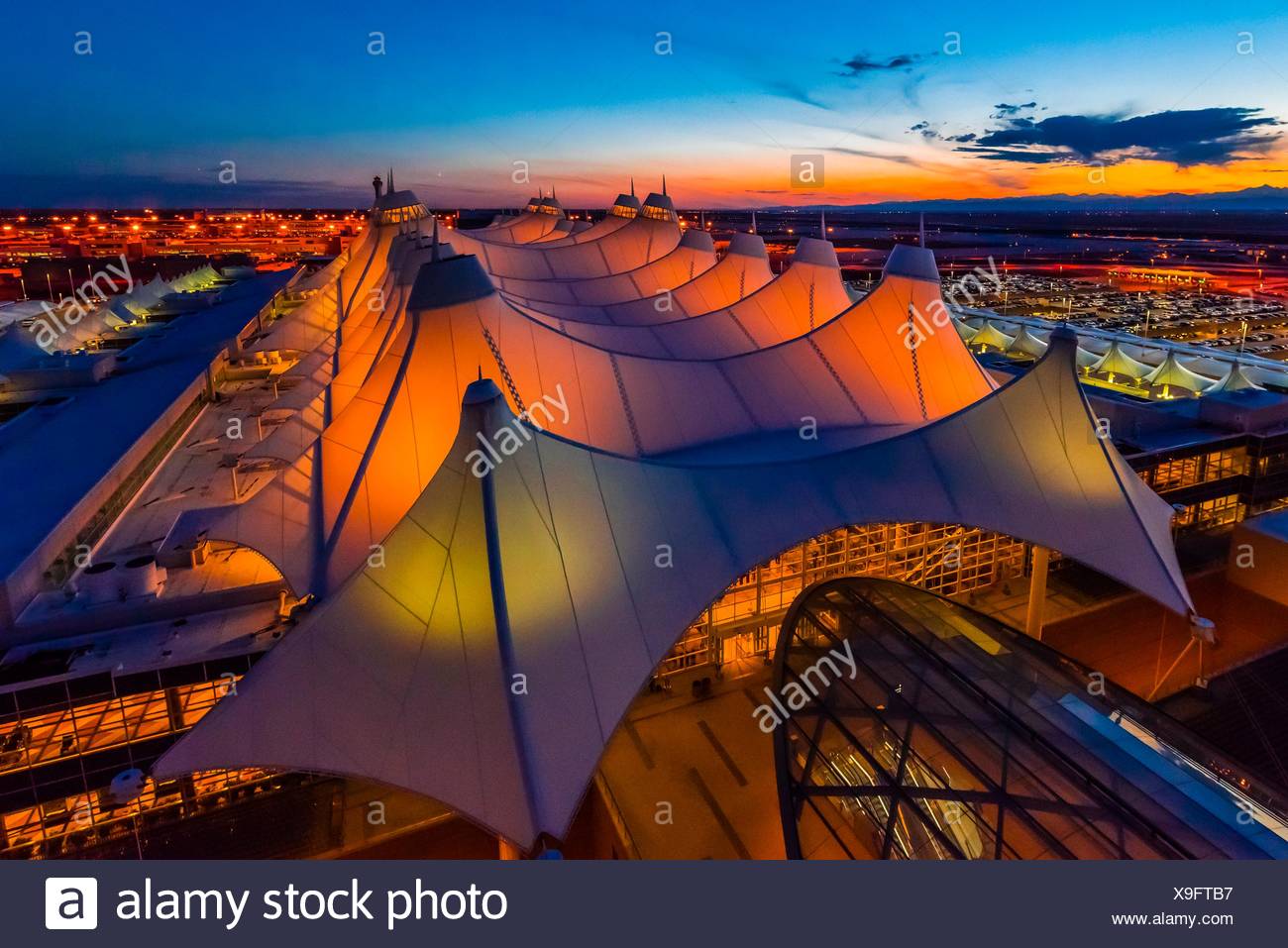 Denver Airport Roof Stock Photos & Denver Airport Roof Stock Images Alamy